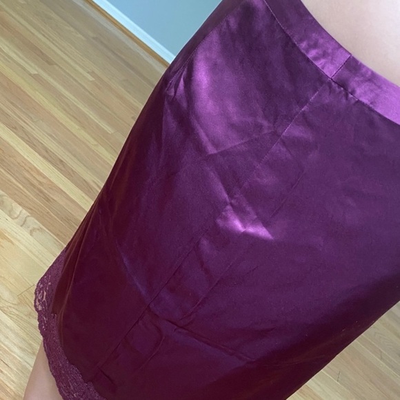 Banana Republic Maroon Skirt - Picture 7 of 9